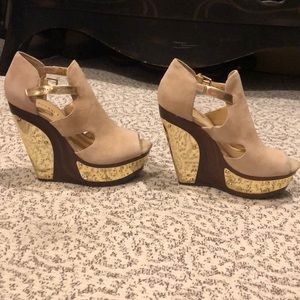 Platform wedges